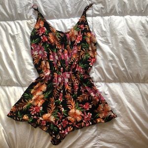 mossimo supply co. romper !